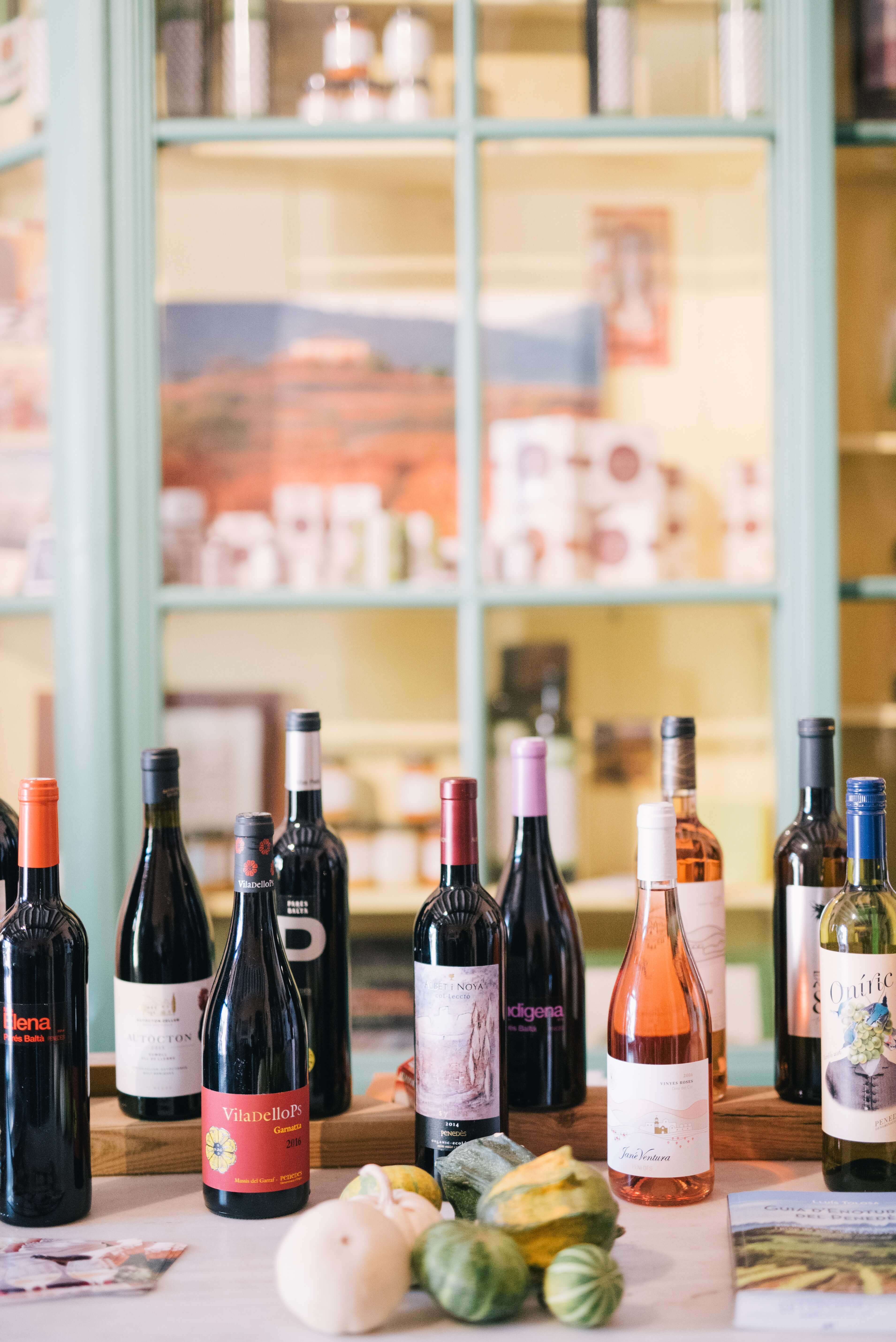 An image of a selection of wine bottle to highlight the difference between red and white wine.